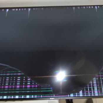 Vatan Bilgisayar Vatan'dan Alınan Televizyonun Kırık Çıkması.