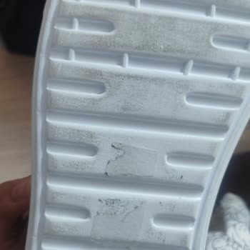 Elle Ayakkabı Giyilmiş Ayakkabı Parçalanmış Kutu