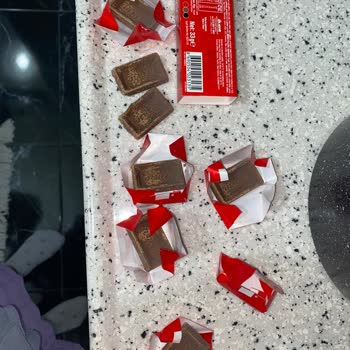 Ülker Çikolata Küflenmiş Ve Bozuk Olması