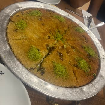 Künefezade'de Kişisine Göre Muamele