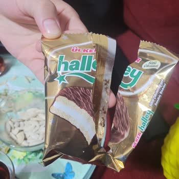 Ülker Halleyden Kıl Çıktı