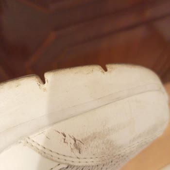 Skechers Marka Ayakkabımda Deri Soyulması