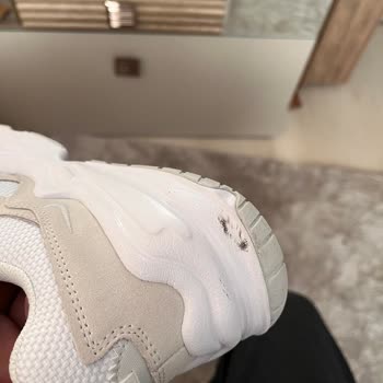 Sneaks Up Nike Tech Hera Ayakkabılarıyla İlgili Sorun