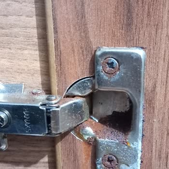 Atılım AVM İlgisiz Mağaza