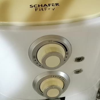 @Schafer Fitfry Çiziliyor İç Zemin Soyuluyor Ve Beyaz Kısımlar Sarardı