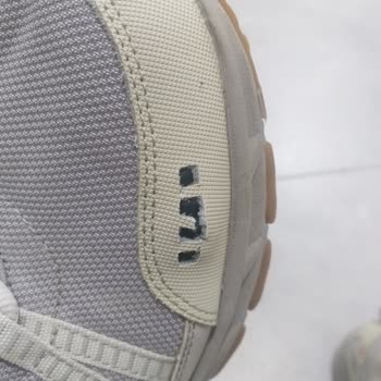 Skechers Ayakkabının 3 Yerinde Yırtılma Var