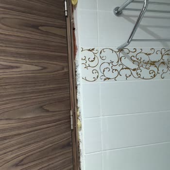 Royal Towers Hotel Kiriş Çok Pis Ve Bakımsız