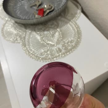 English Home Çay Bardaklarının Dışı Jelatin Gibi Söküldü