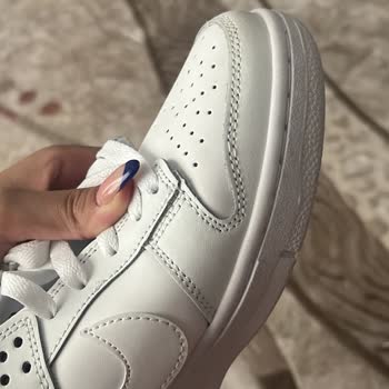 Sporium Ayakkabılar Farklı (ayakkabı Çiftleri)