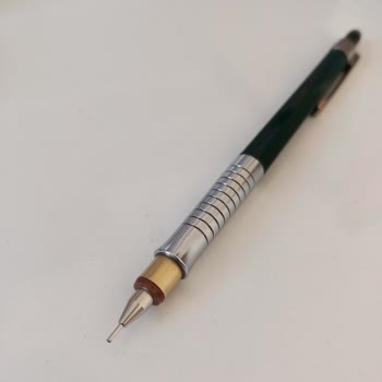 Faber Castell Vario Lüks 0.5 Kalemim Bozuldu