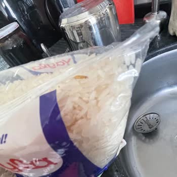 Yayla Bakliyat Şikayet Var! Ölü Böcek