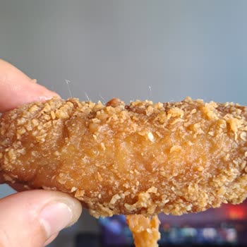 Popeyes Parça Kanattan Tüy Çıkması.