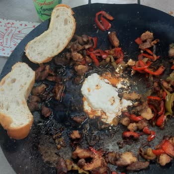 Zincirlikuyu Kafeterya Para Alıyor, Hizmet Yok!