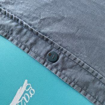 Mavi Gömlek Boyası Akıyor