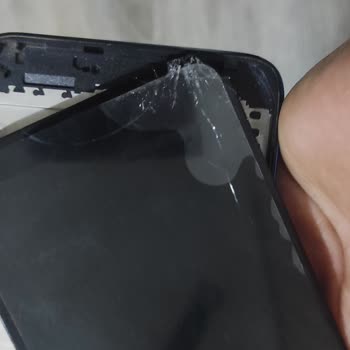 Reeder Telefonumu Garantiye Almadılar