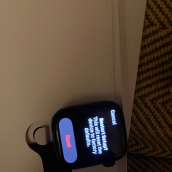 Hepsiburada Apple Watch 8 Saat Açılmış, Kordonu Eksik Ve Kullanılmış Şekilde Geldi