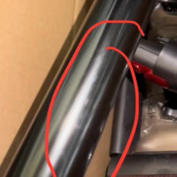 Dyson Servisinin Orijinal Parçalarını Başka Parçalarla Değiştirmesi