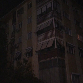 Güngören Belediyesi Eski Binada Uygunsuz Şekilde Duvar Yıkma