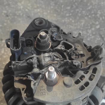 Otokar Egzoz Borusu Yüzünden Akülerin Patlaması!