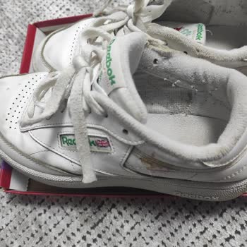 Reebok Ve FLO Ayakkabıları!