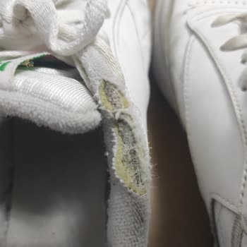 Reebok Ve FLO Ayakkabıları!