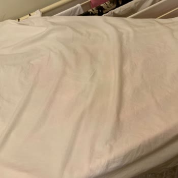 Domestos Beyaz Tshirt Ü Pembeye Boyadı.