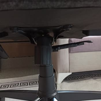 Hawk Gaming Chair Koltuğun Sola Yatık Durması Ve Kolçakların Orantısızlığı