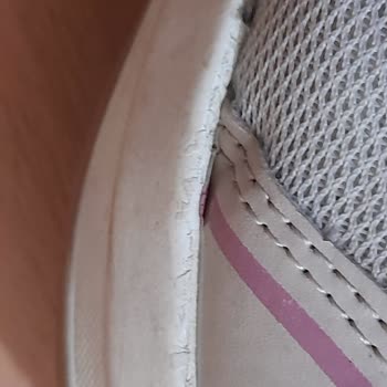 Hummel Ayakkabı Kısa Sürede Yanlarının Açılması