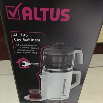 Altus Çaycı İçinde Beyaz Lekeler Ve Yağ Tabakası Oluşuyor