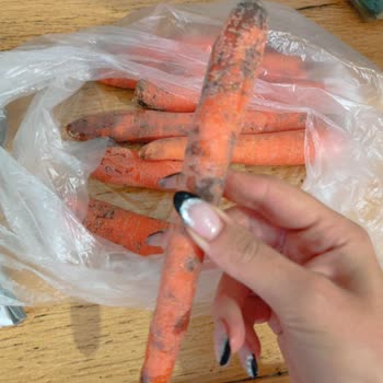 Şok Marketler Getirdikleri Sebze Çürüktü