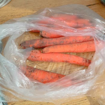 Şok Marketler Getirdikleri Sebze Çürüktü