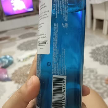 La Roche Posay Akne Eğilimli Yüz Yıkama Jeli Kullanımı Sonucu Oluşan Sivilce Problemi