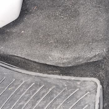 Hyundai Assan İ20 2023 Arka Alt Döşeme Problemi