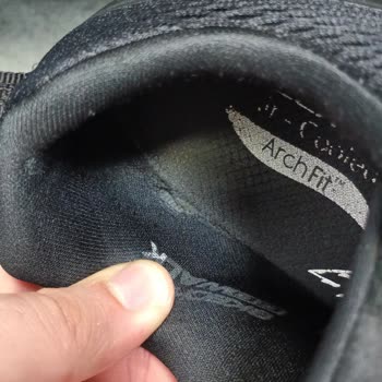 Skechers Ayakkabı İç Kenar Yırtılması