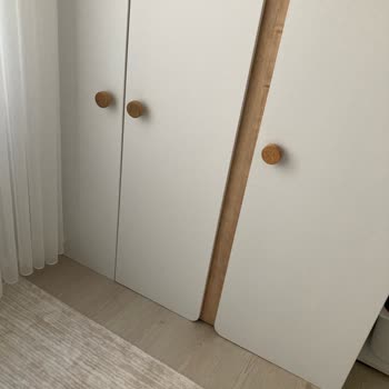 Çilek Mobilya Gardrobun Altı Kırıldı