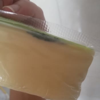 5 Günde Buzdolabında Küflenen Sütaş Kaşar Peyniri