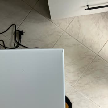 Dijutsu Hasarlı Mini Buzdolabı