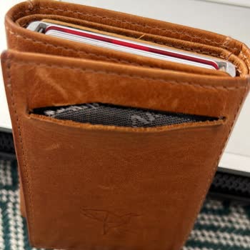 Garbalia Deri Cüzdan Astardan Koptu