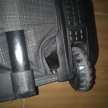 Kırık Valiz Pegasus Havayolları