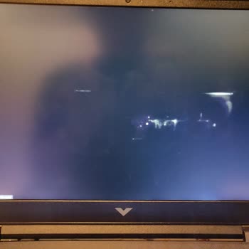 HP Victus 16 D-1023nt Monitörde Beyaz Leke Sorunu