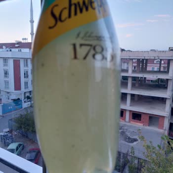 Schweppes Şişesindeki Ayıplı Ürün