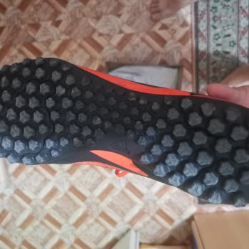 Yeni Aldığım Adidas Halısaha Ayakkabılarım Her Maçta Ayağımı Kanatıyor
