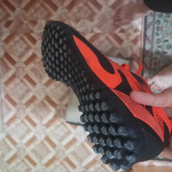 Yeni Aldığım Adidas Halısaha Ayakkabılarım Her Maçta Ayağımı Kanatıyor