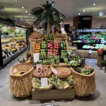 Macro Center'da Bozuk Meyve Satışı