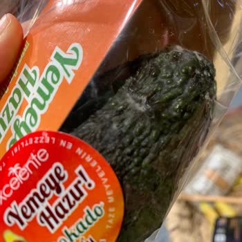 Macro Center'da Bozuk Meyve Satışı