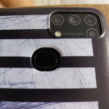 Dara Aksesuar Telefon Kılıfı Uyumsuzluğu