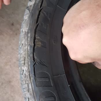 Otomobilen Otomobilden Aldığım Araçta Sorunlu Lastikler