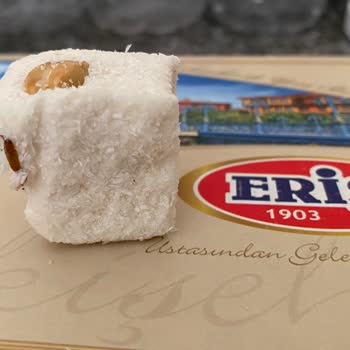 Eriş Helva Lokumlarının İçine Fındık Fıstık Yerine Böcek Mi Koyuyorlar?