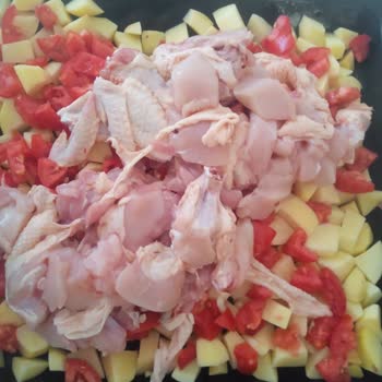 A101 Hijyensiz Ve Sari Lekeli Tavuk