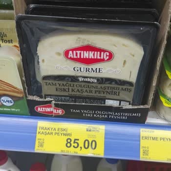 Altınkılıç Olgunlaşmış Eski Kaşar Peynirinden Sinek Çıktı